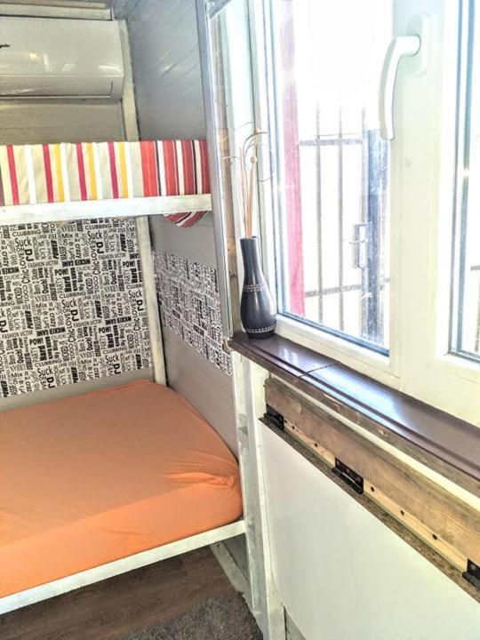 Two Rooms Cabin House Bucareste Exterior foto